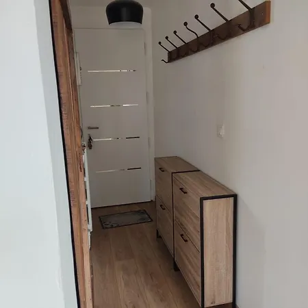 Aux Berges Du Mont Apartment